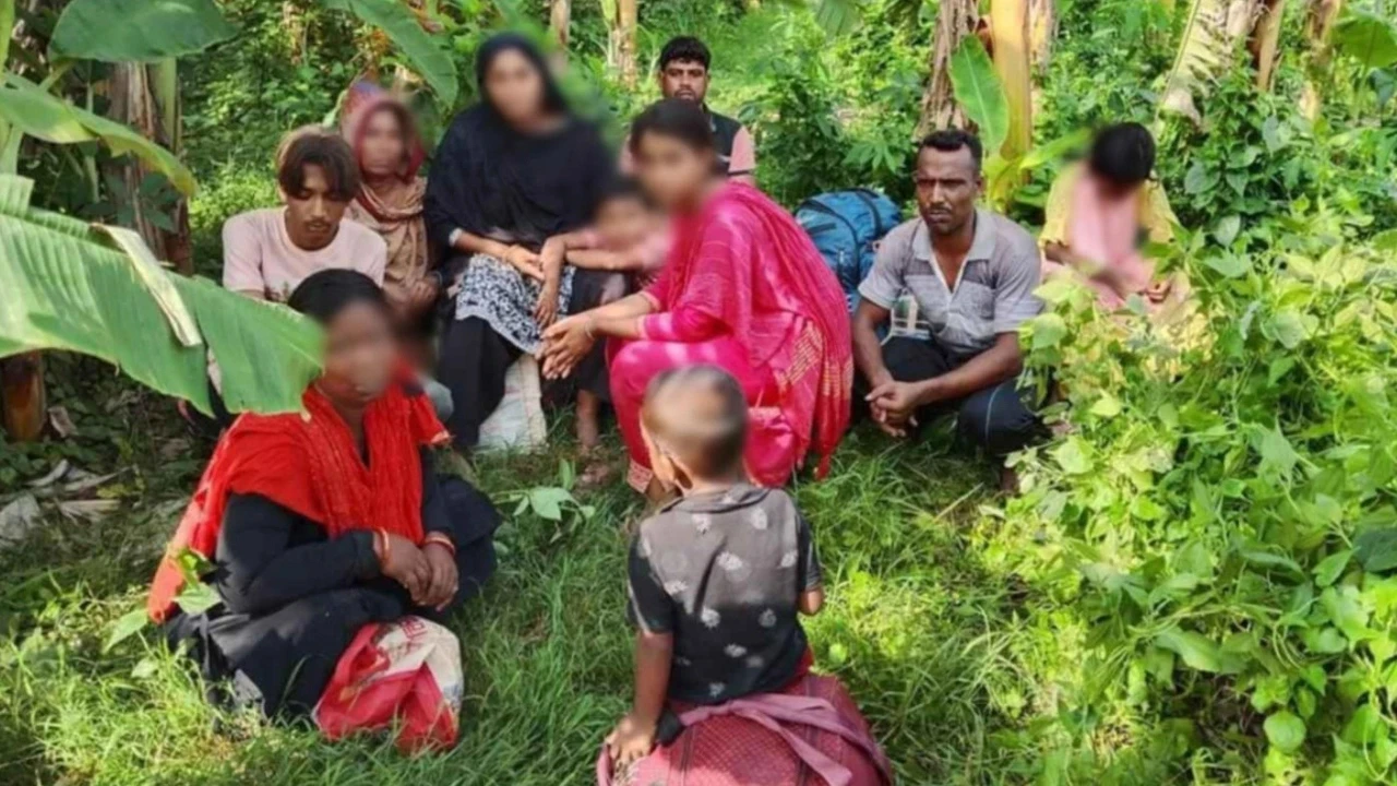 চুয়াডাঙ্গা সীমান্তে নারী-শিশুসহ ১০ জন আটক করলো বিজিবি