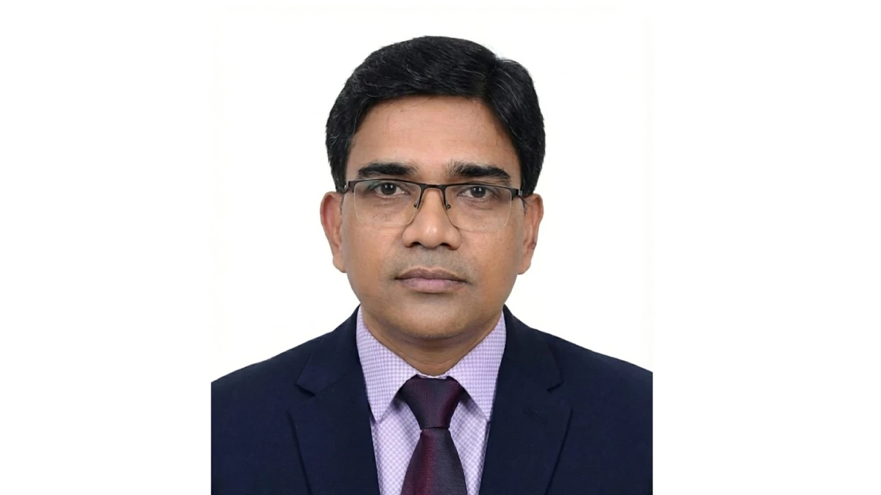 বাংলাদেশ ব্যাংকের নতুন নির্বাহী পরিচালক আশিকুর রহমান