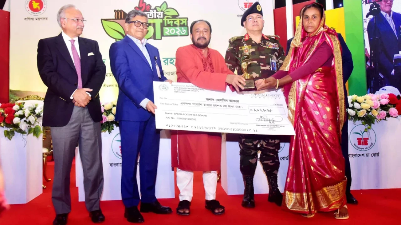 জাতীয় পুরস্কার পেলেন চা শ্রমিক জেসমিন