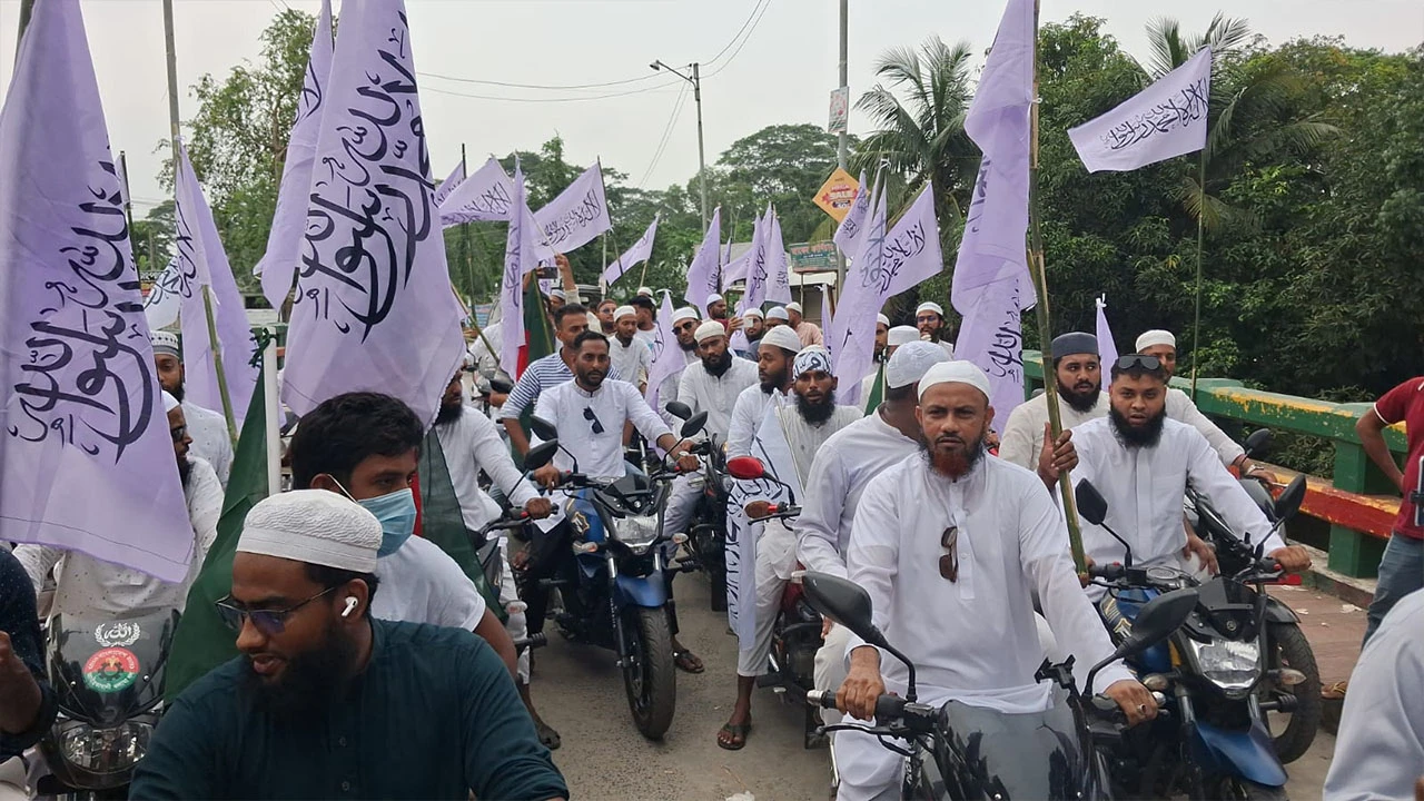 কালিমার পতাকা নিয়ে ব্যতিক্রমী মোটরসাইকেল শোভাযাত্রা
