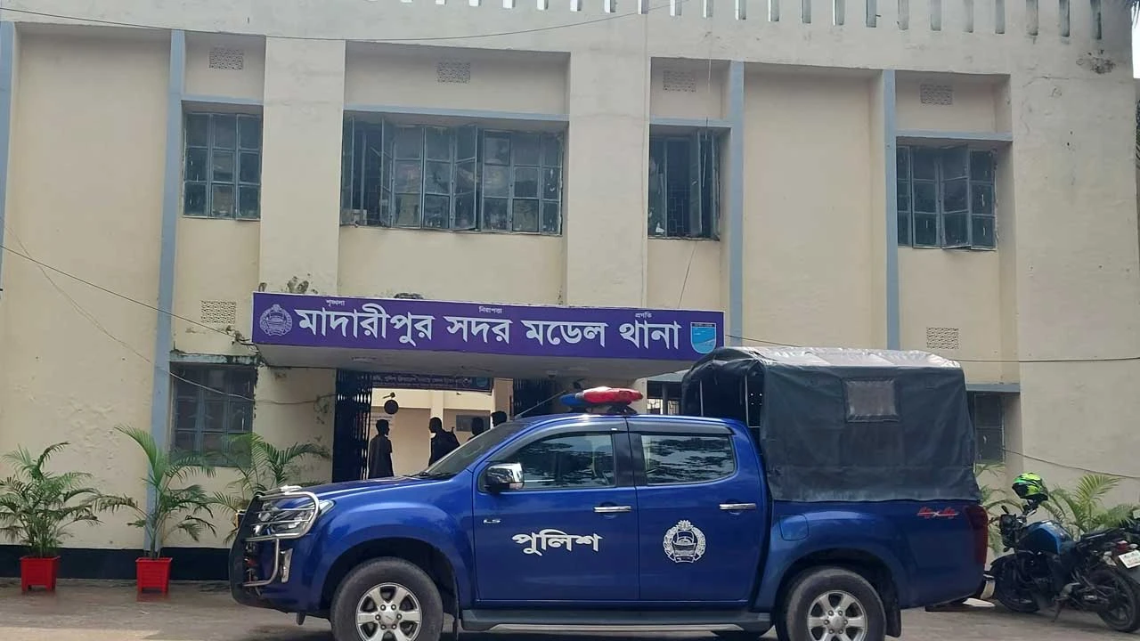 মাদারীপুরে পানিতে ডুবে গৃহবধূর মৃত্যু
