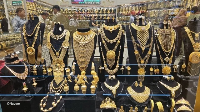 আজ কত টাকায় বিক্রি হচ্ছে স্বর্ণ ও রুপার ভরি?