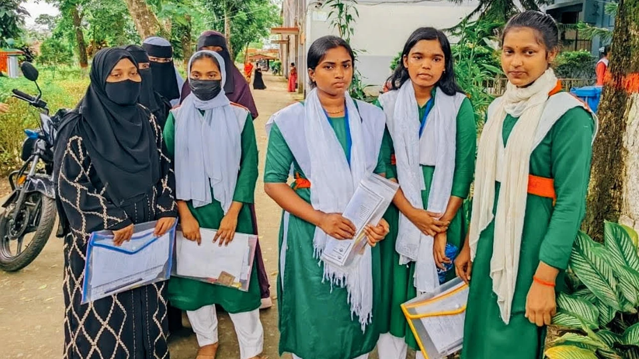 প্রবেশপত্র ছাড়াই পরীক্ষার হলে ৯ পরীক্ষার্থী