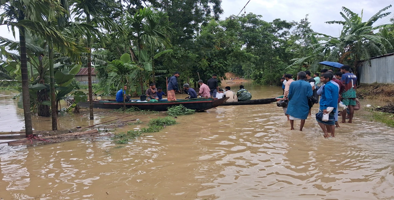 দীঘিনালায় বন্যা পরিস্থিতির উন্নতি নেই, পানিবন্দি হাজারো মানুষ
