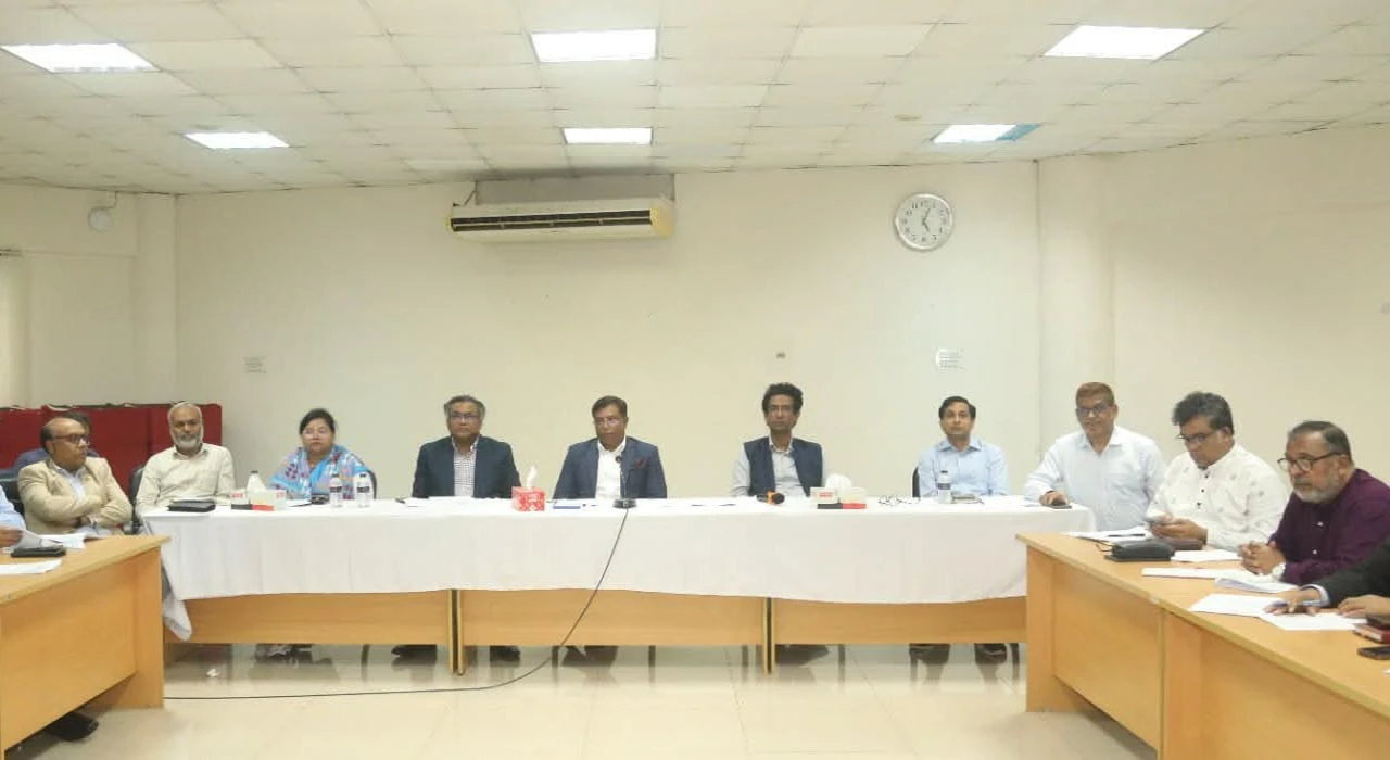 ৩১টি পাবলিক বিশ্ববিদ্যালয়ে সৌরবিদ্যুৎ উৎপাদনে ইউজিসির উদ্যোগ