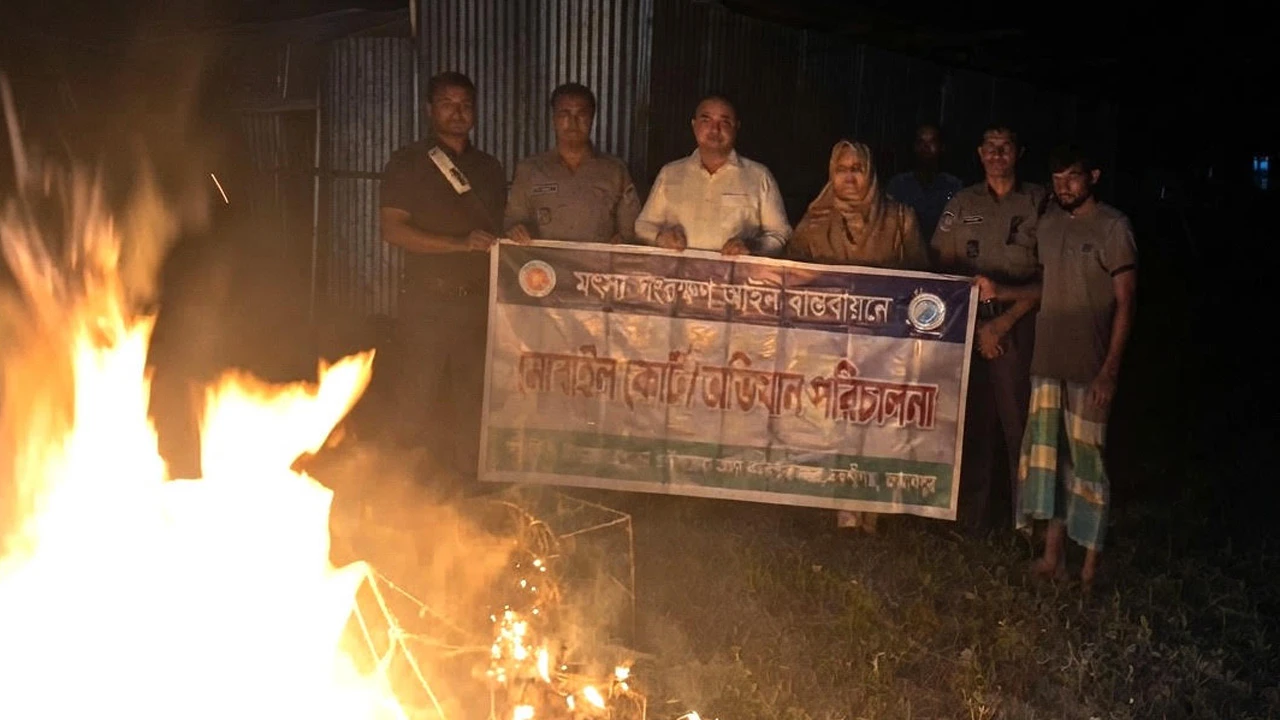বকশীগঞ্জে নিষিদ্ধ জাল জব্দ ও পুড়িয়ে ধ্বংস