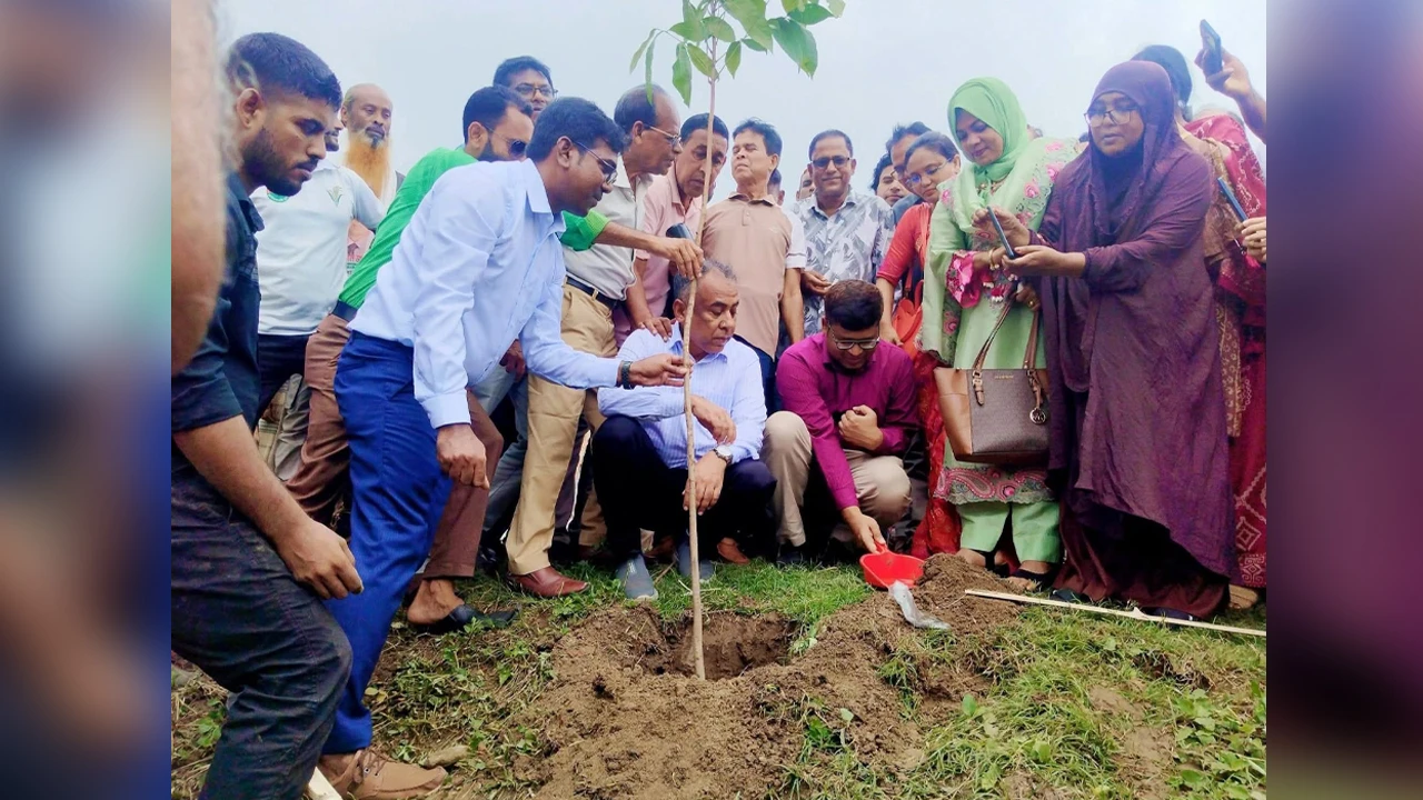 সরকারের উন্নয়নকাজের সুফল দেশের মানুষ পেতে শুরু করেছে: বিএমডিএ চেয়ারম্যান