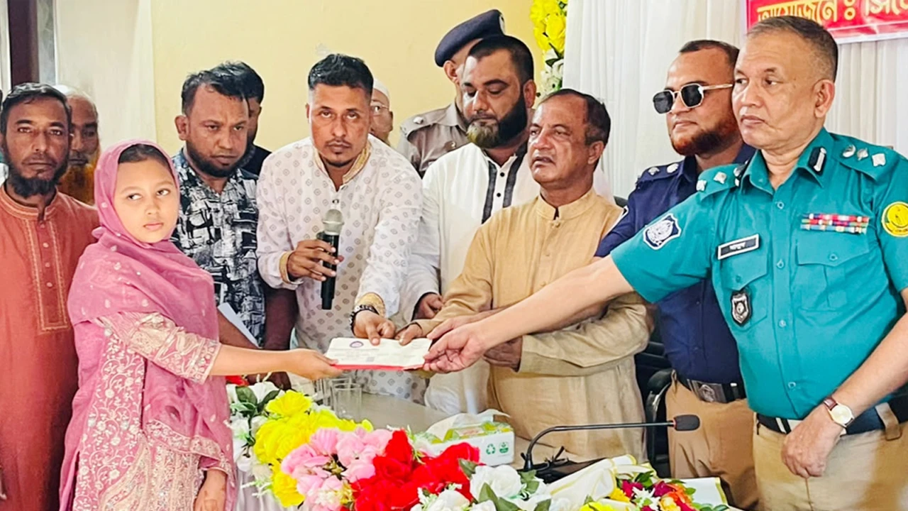 সিলেটে ১৮ শ্রমিক পরিবারের পাশে শ্রমিক ইউনিয়ন