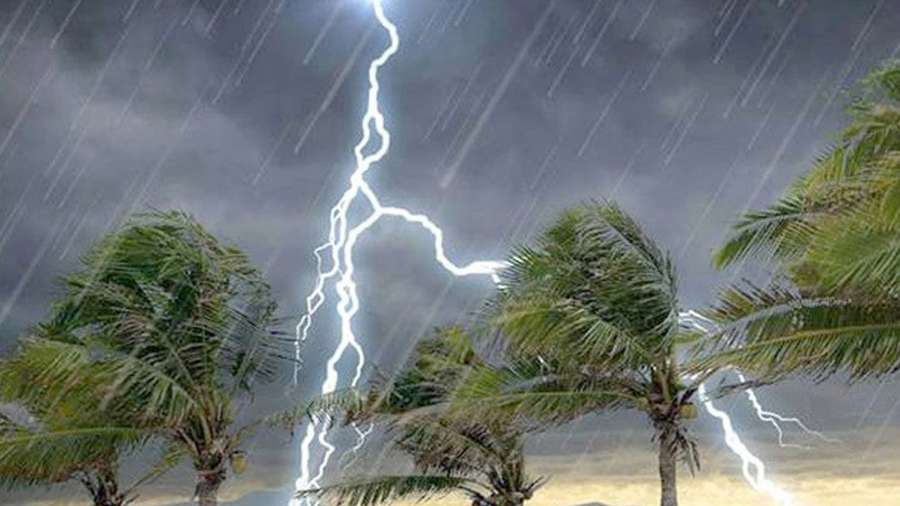 সারা দেশে বজ্রসহ বৃষ্টিপাতের পূর্বাভাস