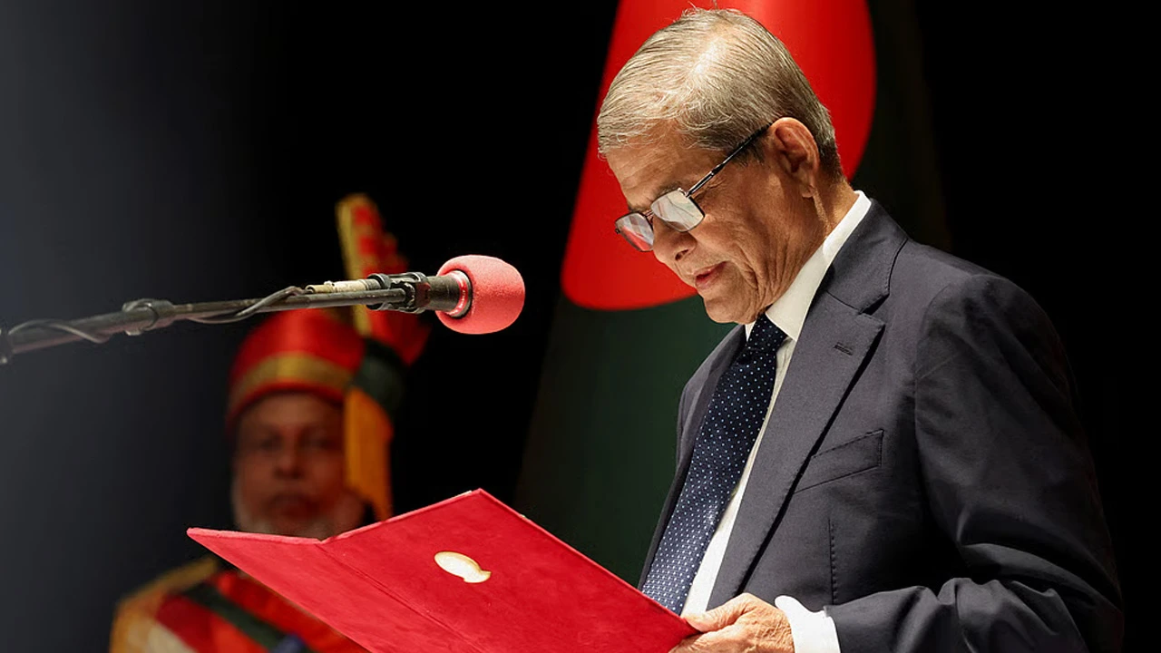 বাইশ গজ থেকে বঙ্গভবন: ঠাকুরগাঁওয়ে ক্রিকেটের অনন্য রূপকার