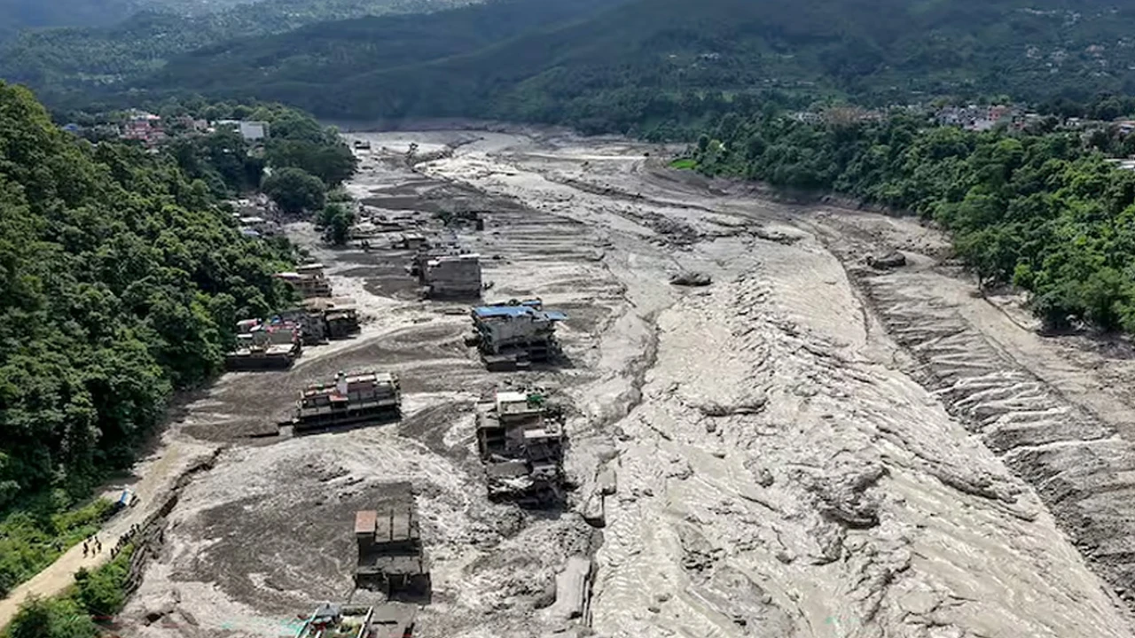 নেপালে আরও বড় বন্যার ঝুঁকি, সতর্কতা জারি