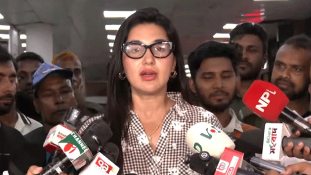 দেশে ফিরে নেপালের অভিজ্ঞতা জানালেন অপু বিশ্বাস