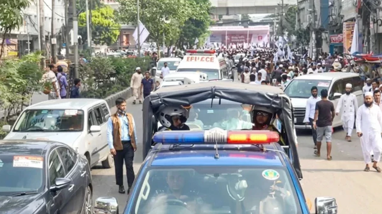 শাপলা চত্বর থেকে চট্টগ্রামের পথে ১১ দলীয় ঐক্যের লং মার্চ