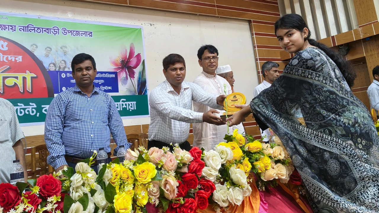 নালিতাবাড়ীতে জিপিএ-৫ পাওয়া শিক্ষার্থীদের সংবর্ধনা
