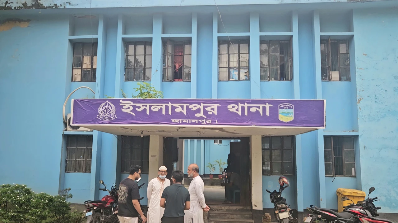 জামালপুরে বিদ্যুৎস্পৃষ্টে অটোরিকশা চালকের মৃত্যু