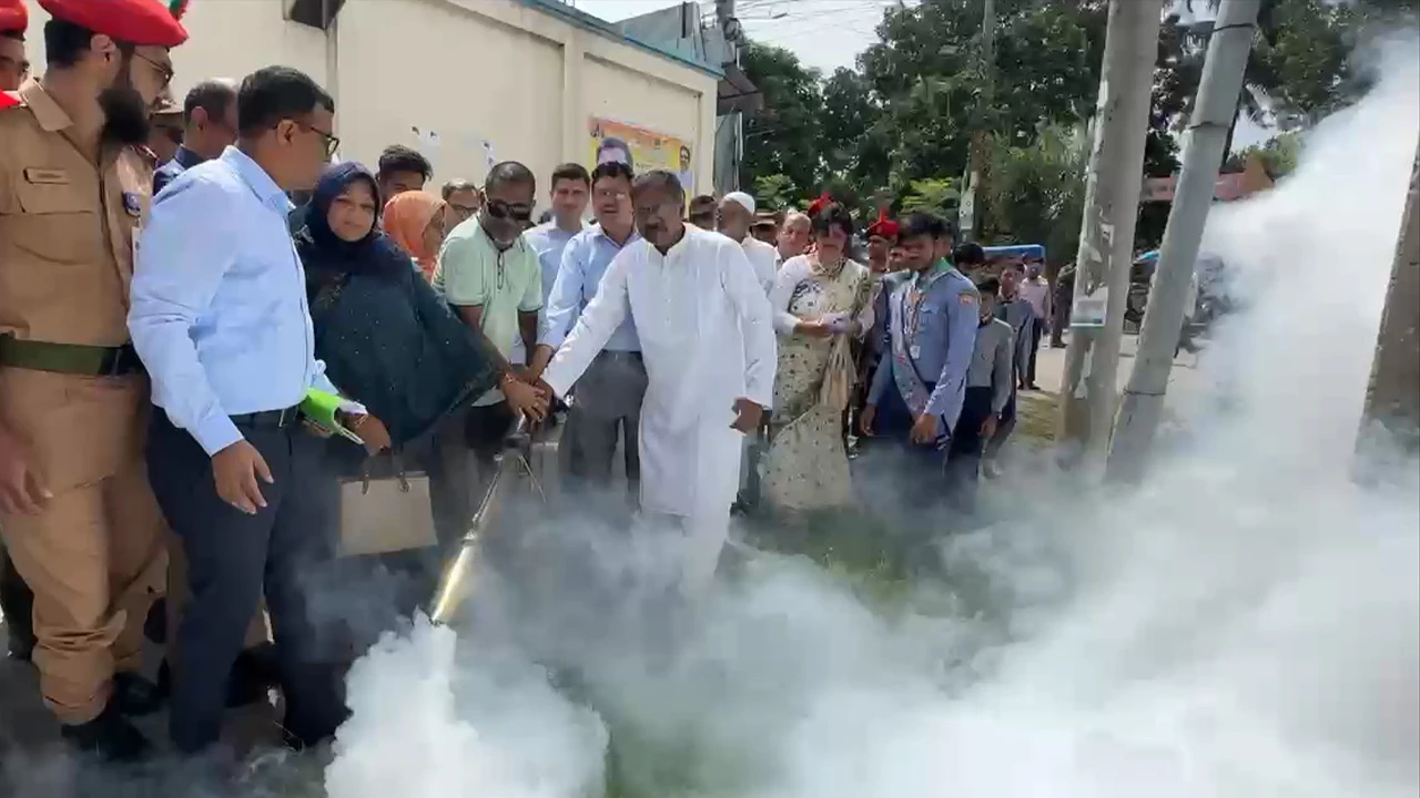 দেশজুড়ে ডেঙ্গু প্রতিরোধ ও পরিচ্ছন্নতা অভিযান শুরু