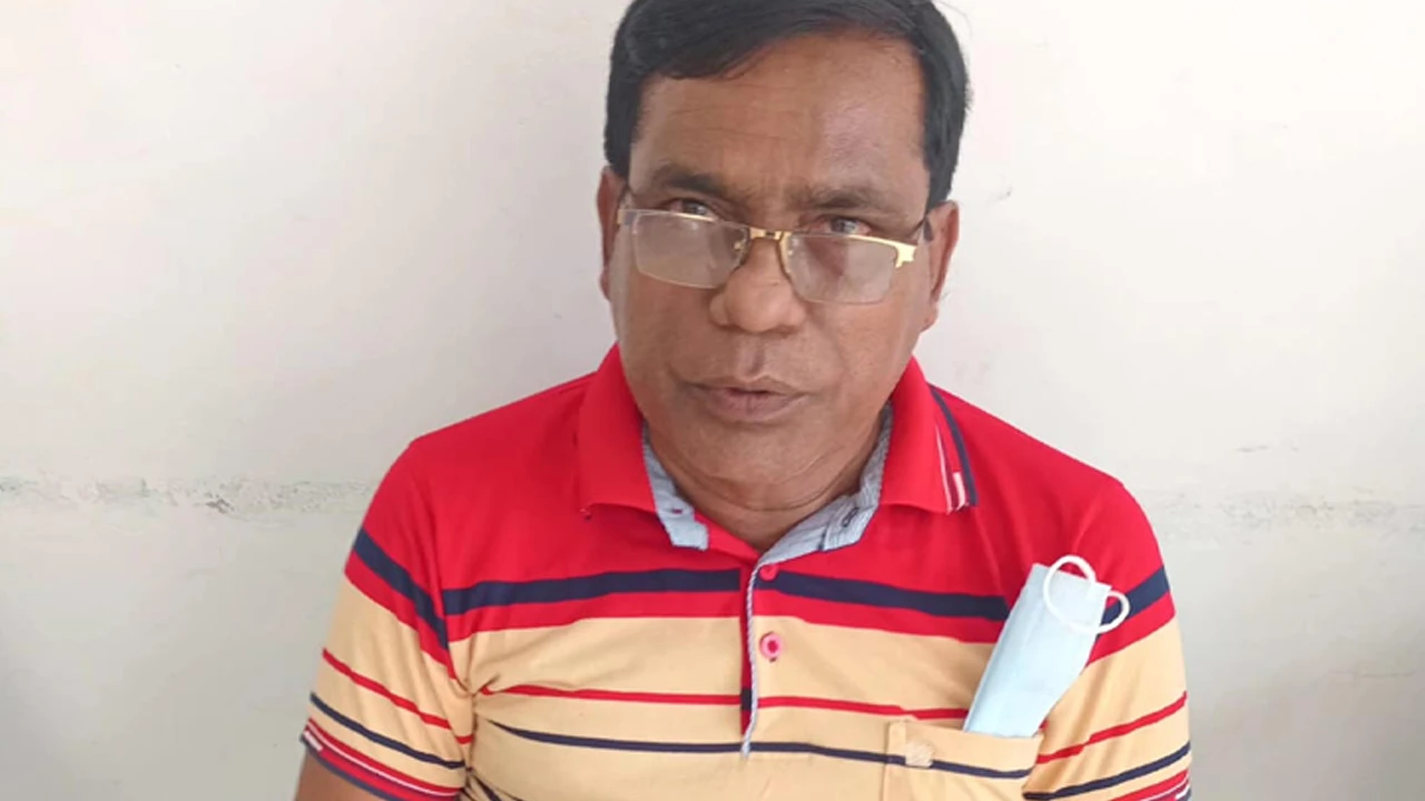 ভারতে যাওয়ার সময় দর্শনা চেকপোস্টে আ.লীগের সম্পাদক আটক