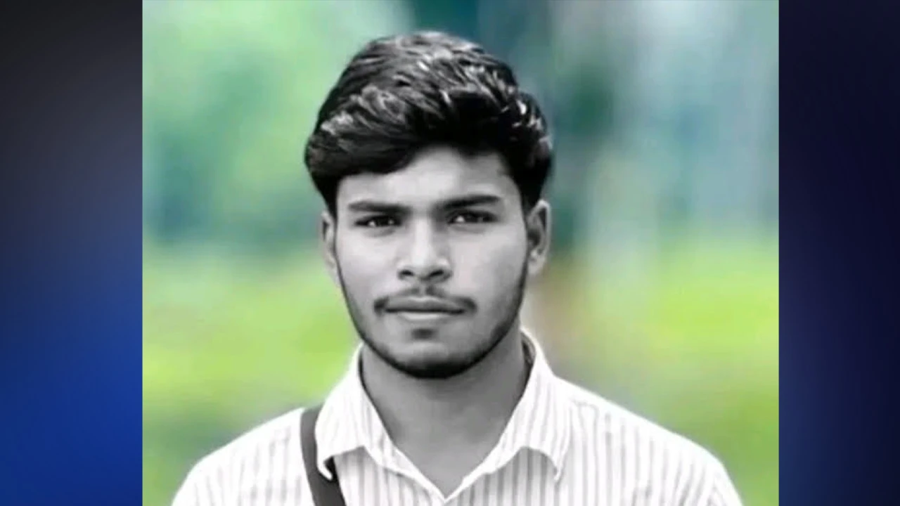 গরুর সাথে বাইকের ধাক্কা: মুখ থেঁতলে যাওয়ায় শনাক্ত হচ্ছে না মরদেহ