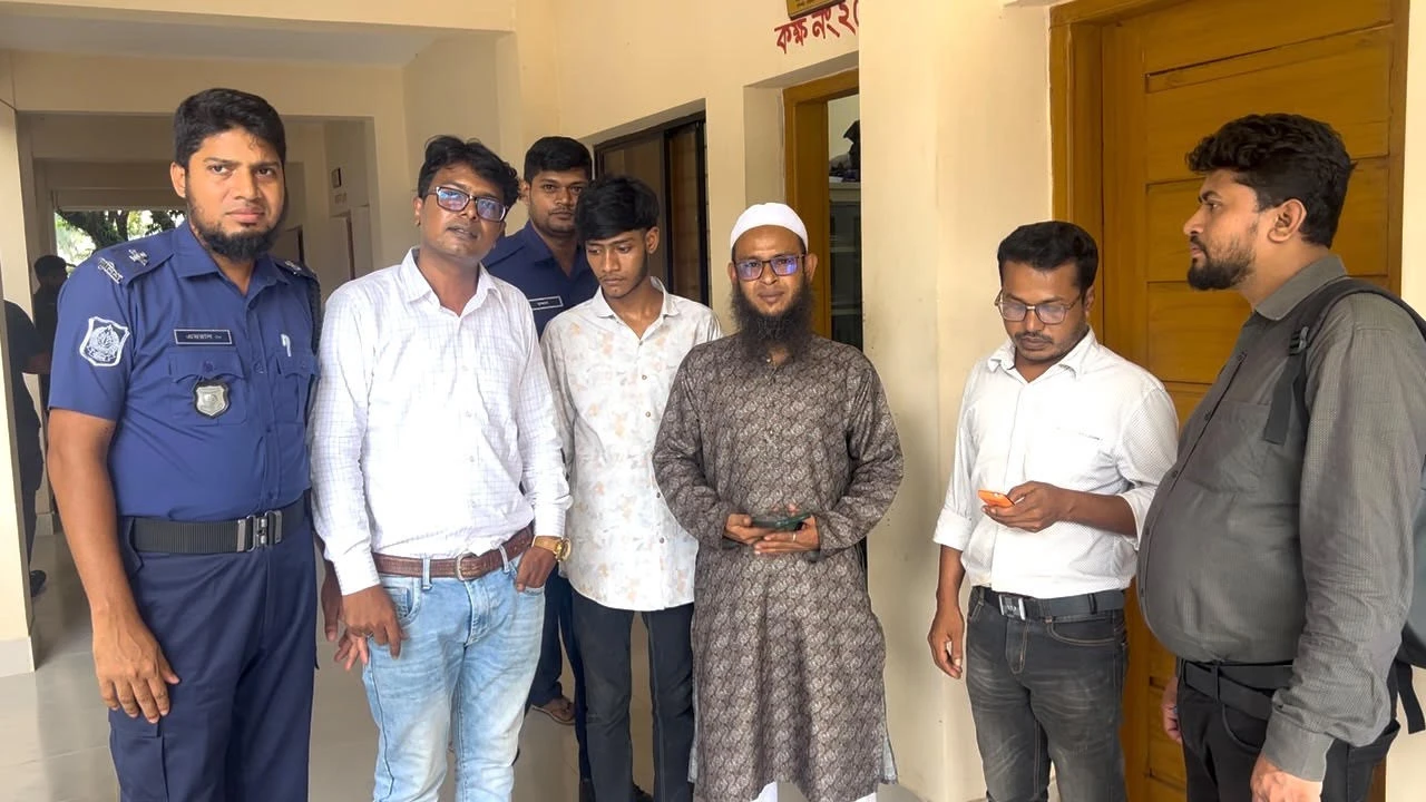 অনুমোদনহীন চক্ষু ক্যাম্পে ভ্রাম্যমাণ আদালতে,  দণ্ডিত ৫