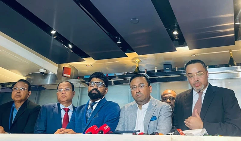 বোয়িংয়ের সঙ্গে ১১টি বিমান কেনার চুক্তি সম্পন্ন: মাহদী আমিন