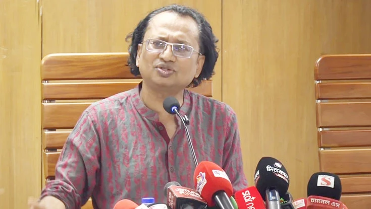 এলপিজির সংকট নেই, মজুতদারি করলে ব্যবস্থা : তথ্য উপদেষ্টা