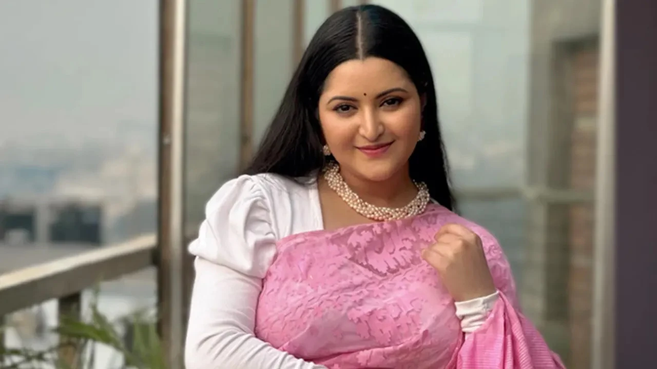 পায়ের ব্যথায় আদালতে যাননি পরীমনি, চার্জ গঠনের শুনানি ১৭ নভেম্বর