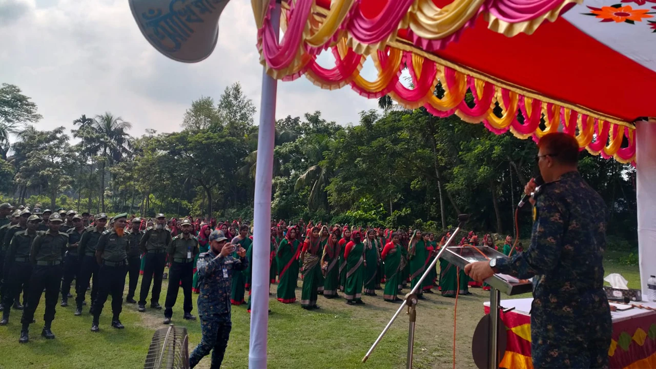 পিরোজপুরে দুর্গাপূজার নিরাপত্তায় আনসার-ভিডিপির ২৯৭৬ সদস্য মোতায়েন
