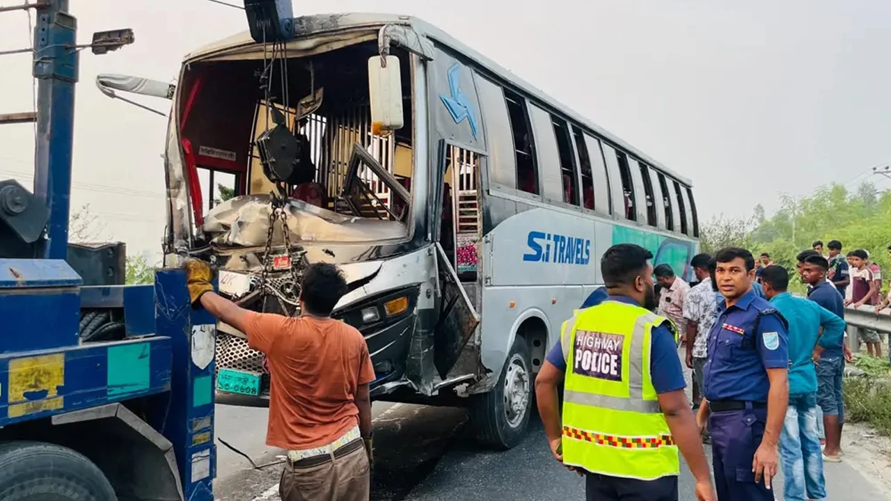 টাঙ্গাইলে ত্রিমুখী সংঘর্ষে নিহত ২