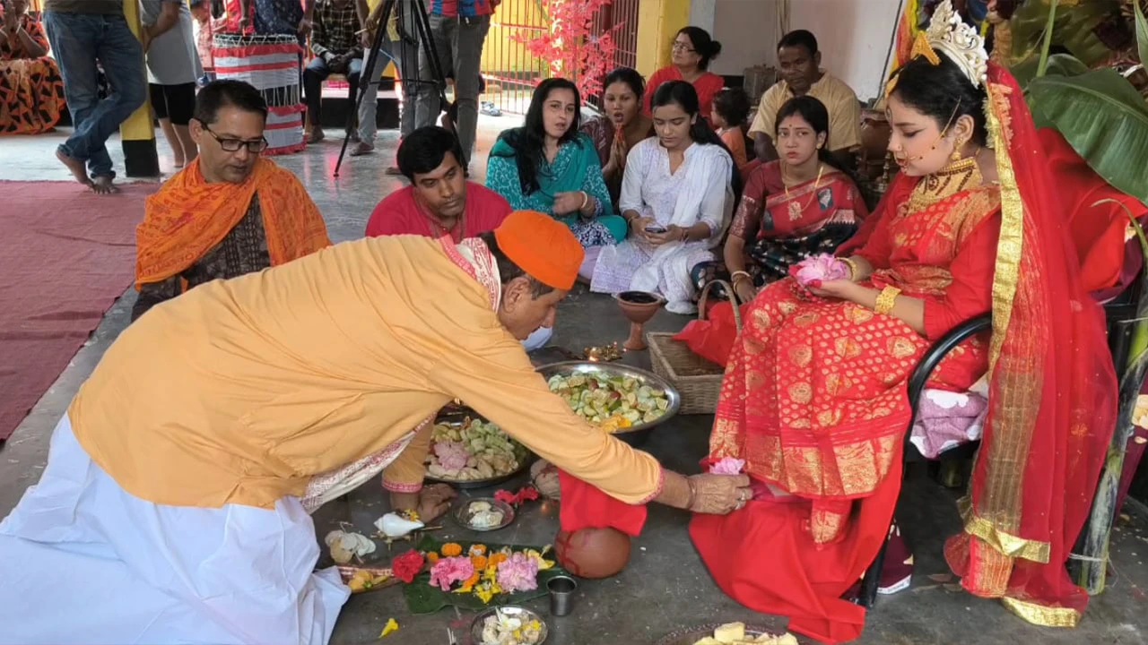 ধর্মীয় ভাবগাম্ভীর্যে সারদেশে সনাতন ধর্মাবলম্বীদের কুমারী পূজা উদযাপিত