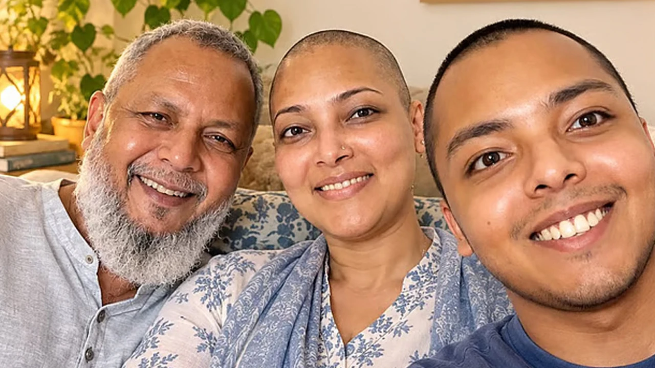 ক্যান্সার আক্রান্ত স্ত্রীকে সাহস দিতে মাথা ন্যাড়া করলেন সামিয়ার স্বামী ও ছেলে