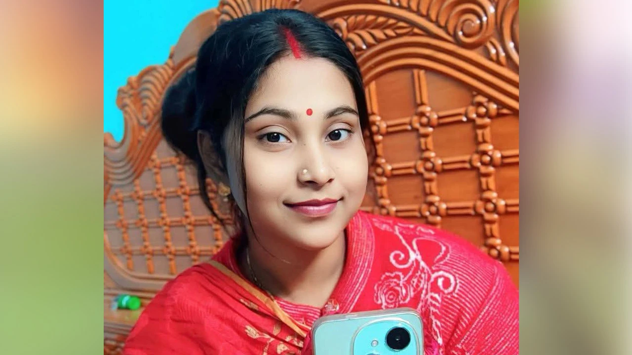 সিঁদুর খেলতে গিয়ে অসুস্থ নববধূর মৃত্যু
