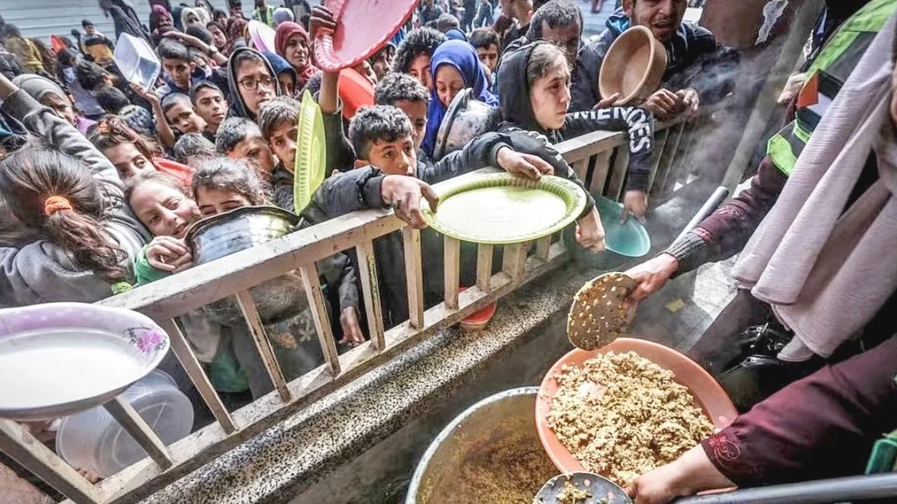 বাস্তুচ্যুত ফিলিস্তিনিদের  ক্ষুধার জ্বালা বাড়ছে