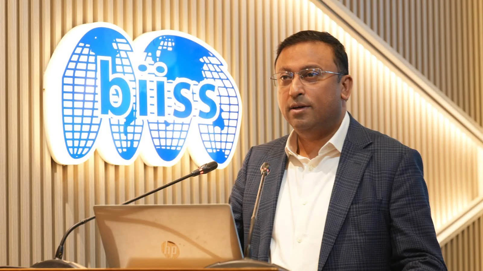 ভারপ্রাপ্ত পররাষ্ট্রমন্ত্রী হয়ে অ্যান্টিগুয়া যাচ্ছেন হুমায়ুন কবির