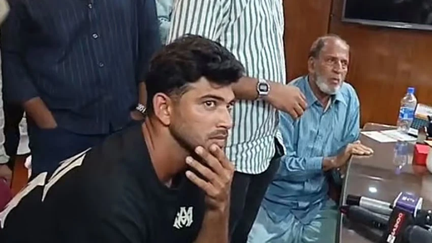ক্রিকেটার নাঈমকে মারধরের ঘটনায় পুলিশের সোর্স গ্রেপ্তার