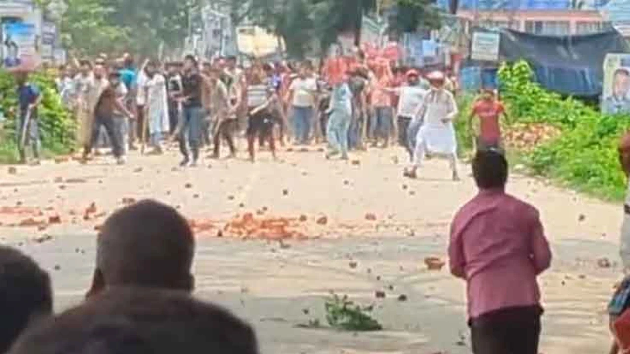 হজযাত্রীর লাগেজ নিয়ে দুই পক্ষের সংঘর্ষ, আহত ৫০