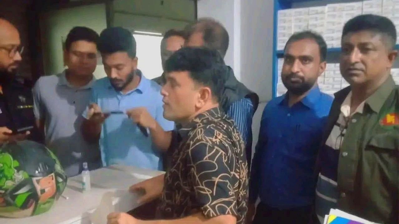 রাহেলা জেনারেল হাসপাতালে মোবাইল কোর্টের অভিযান