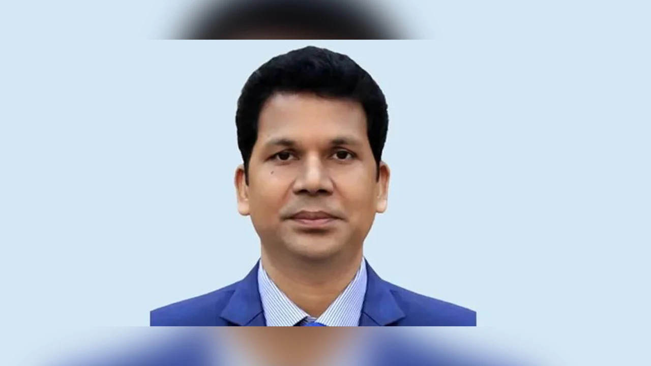 সিলেটের নতুন ডিসির যোগদান নিয়ে নাটকীয়তা