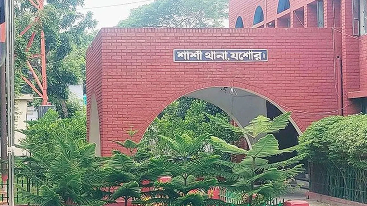 শার্শায় ৬ বছরের শিশুকে ধর্ষণ চেষ্টায় যুবকের আটক