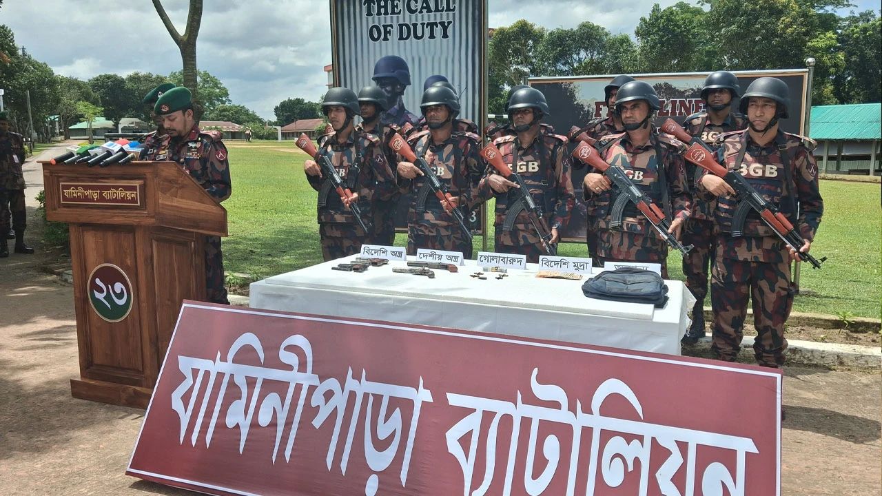 যামিনীপাড়া সীমান্তে বিজিবির সঙ্গে অস্ত্র চোরাকারবারিদের গোলাগুলি