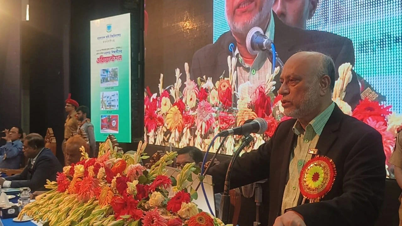 স্মার্ট ক্যাম্পাস গড়ার পরিকল্পনার কথা জানালেন ইউজিসি চেয়ারম্যান
