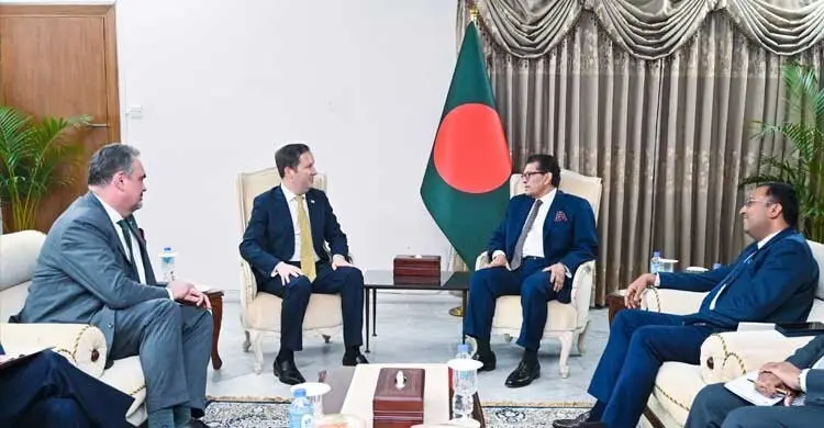 বাংলাদেশের প্রতি আস্থা বাড়াল যুক্তরাষ্ট্র, ভ্রমণ সতর্কতা শিথিল