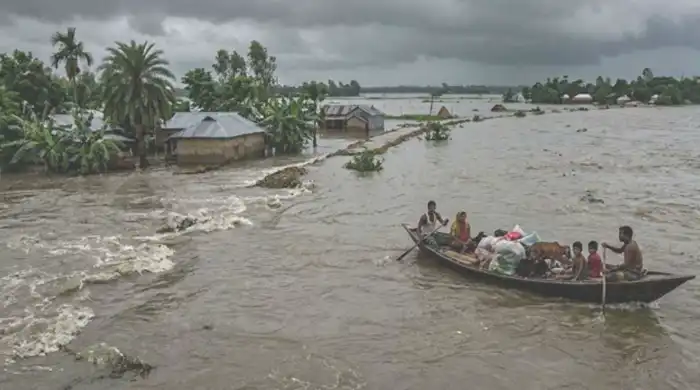 দুই নদীর পানি বিপৎসীমার ওপরে, বন্যার শঙ্কা