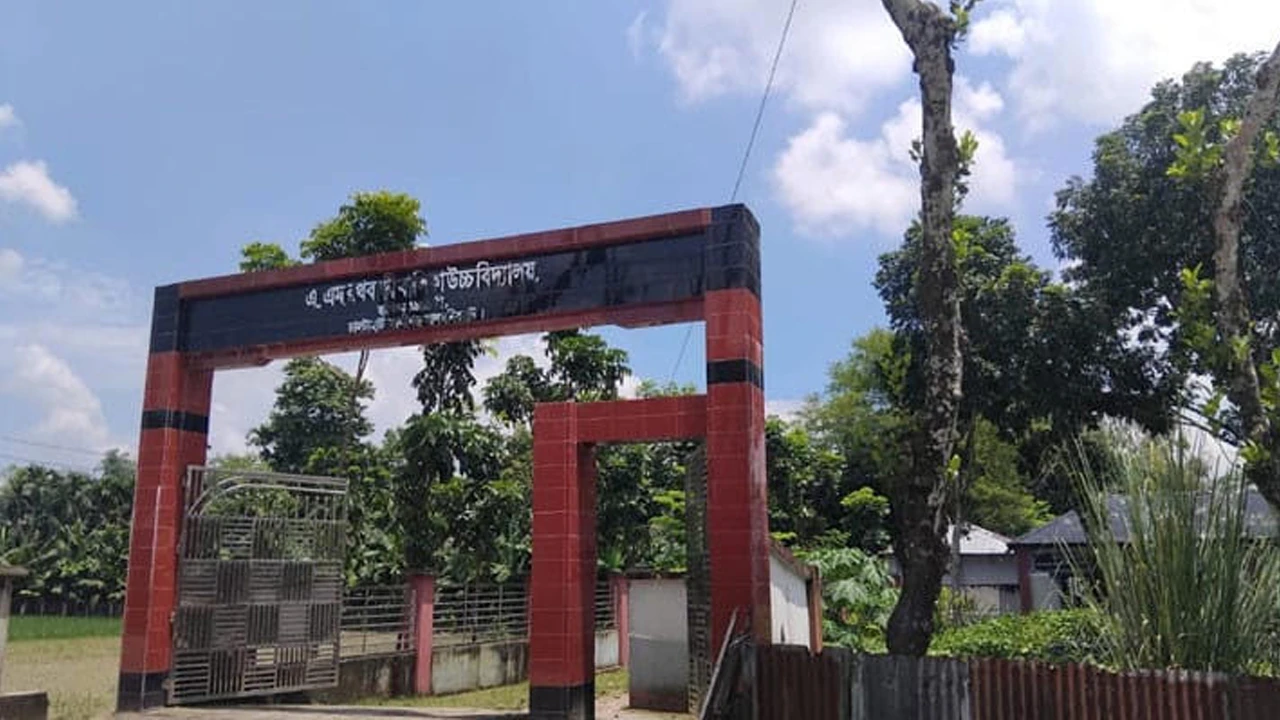 ১১ শিক্ষকের স্কুলে ৫ পরীক্ষার্থীর সবাই ফেল
