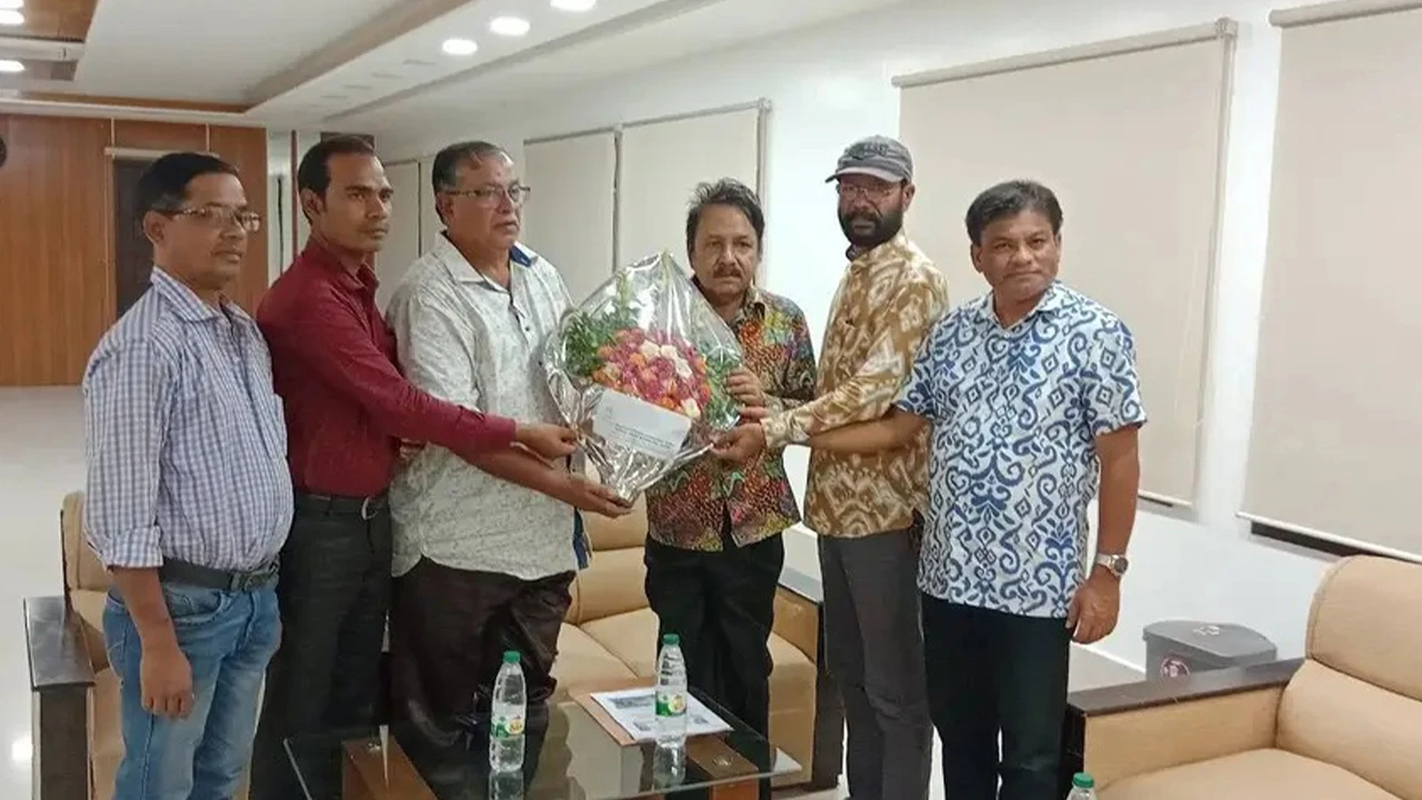 সাতক্ষীরার নদী-খাল রক্ষায় সামাজিক আন্দোলনের তাগিদ