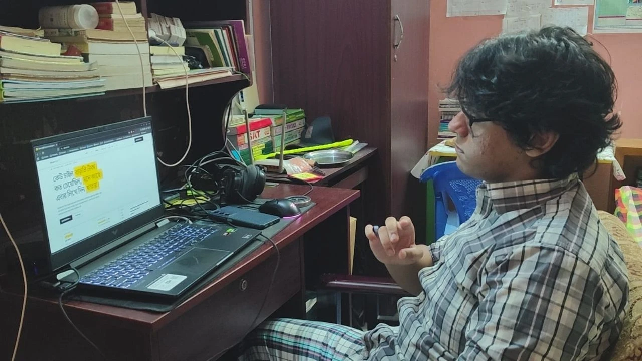 মায়ের পেনশনের টাকা তুলতে ঘুষের অভিযোগ, ক্ষোভে তৈরি ‘ঘুষ ডট সাইট’
