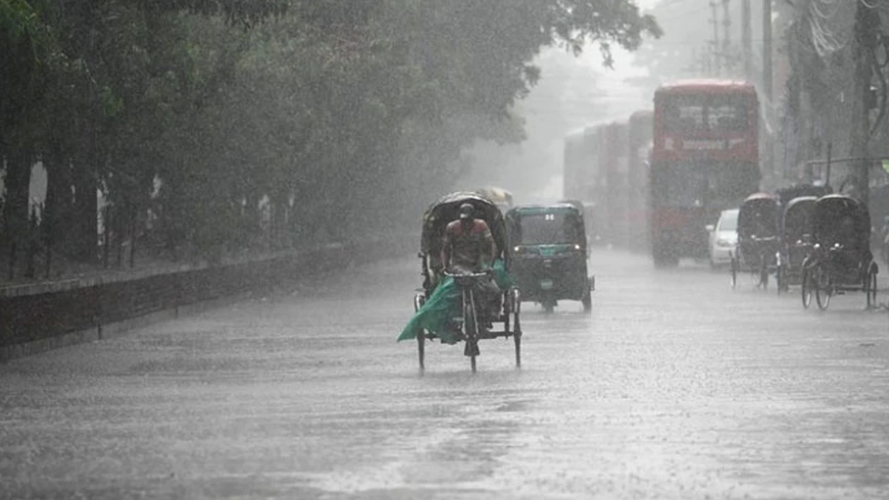 দুপুরের মধ্যে ৭ অঞ্চলে বজ্রবৃষ্টির আভাস