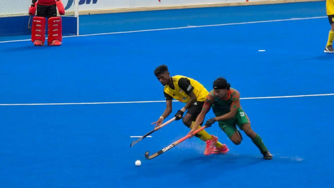 মালয়েশিয়ার কাছে হেরে ব্যাকফুটে বাংলাদেশ