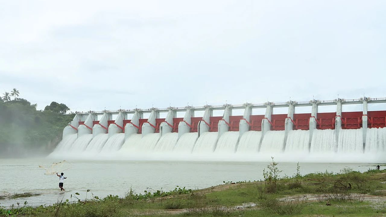 আবারও খুলে দেওয়া হলো কাপ্তাই জলবিদ্যুৎ কেন্দ্রের ১৬টি জলকপাট