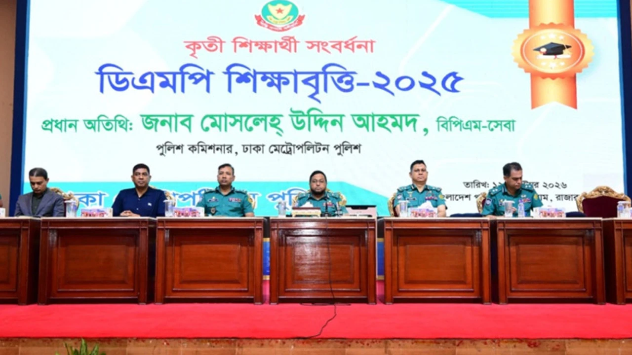 মানুষের নিরাপত্তা নিশ্চিতে পুলিশ দিন-রাত কাজ করছে