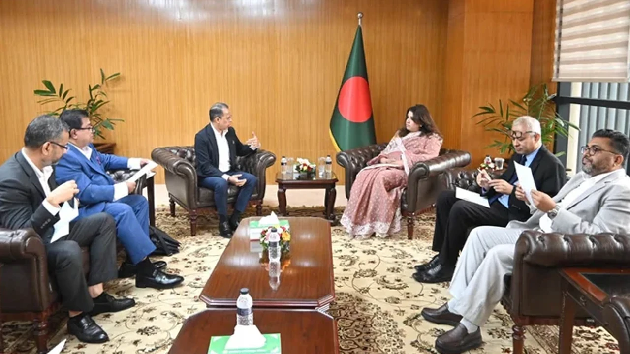 বাংলাদেশে বিনিয়োগ বাড়াতে কানাডার প্রতি আহ্বান
